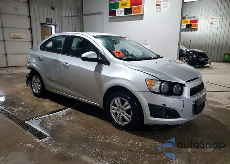 2014 Chevrolet Sonic Lt из США, поврежденный, VIN 1G1JC5SH4E4102826